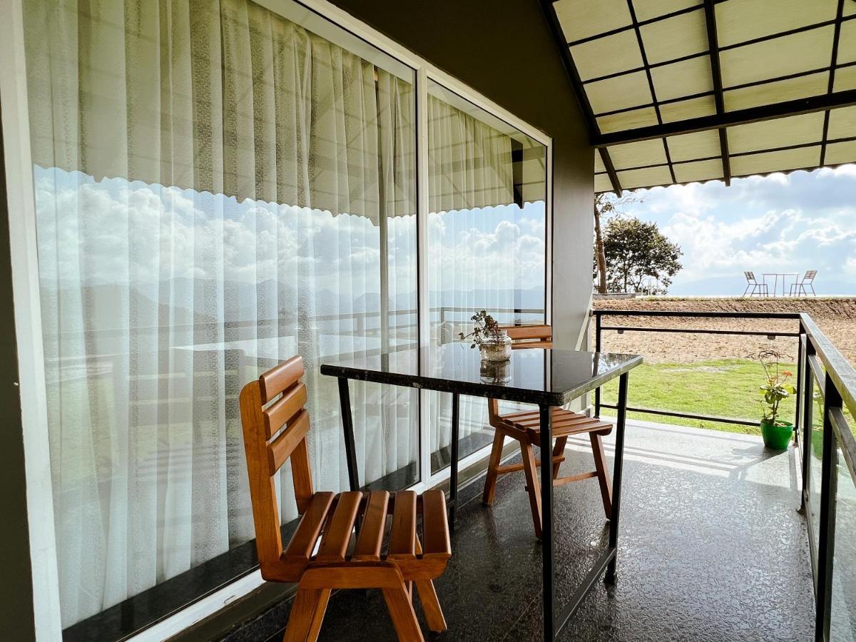 Haze And Kites Resort Munnar Buitenkant foto