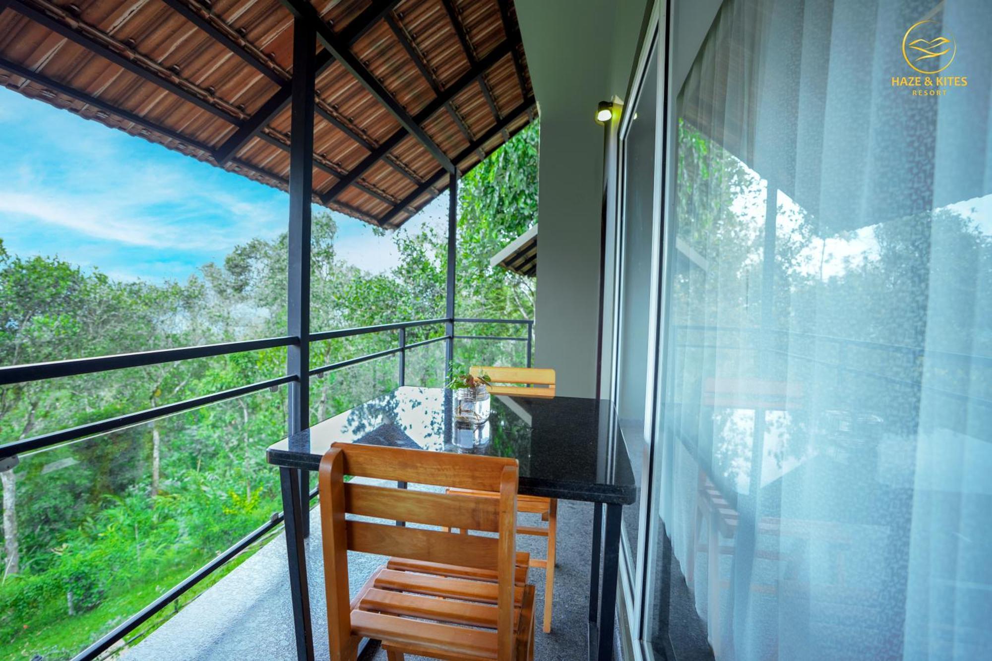 Haze And Kites Resort Munnar Buitenkant foto