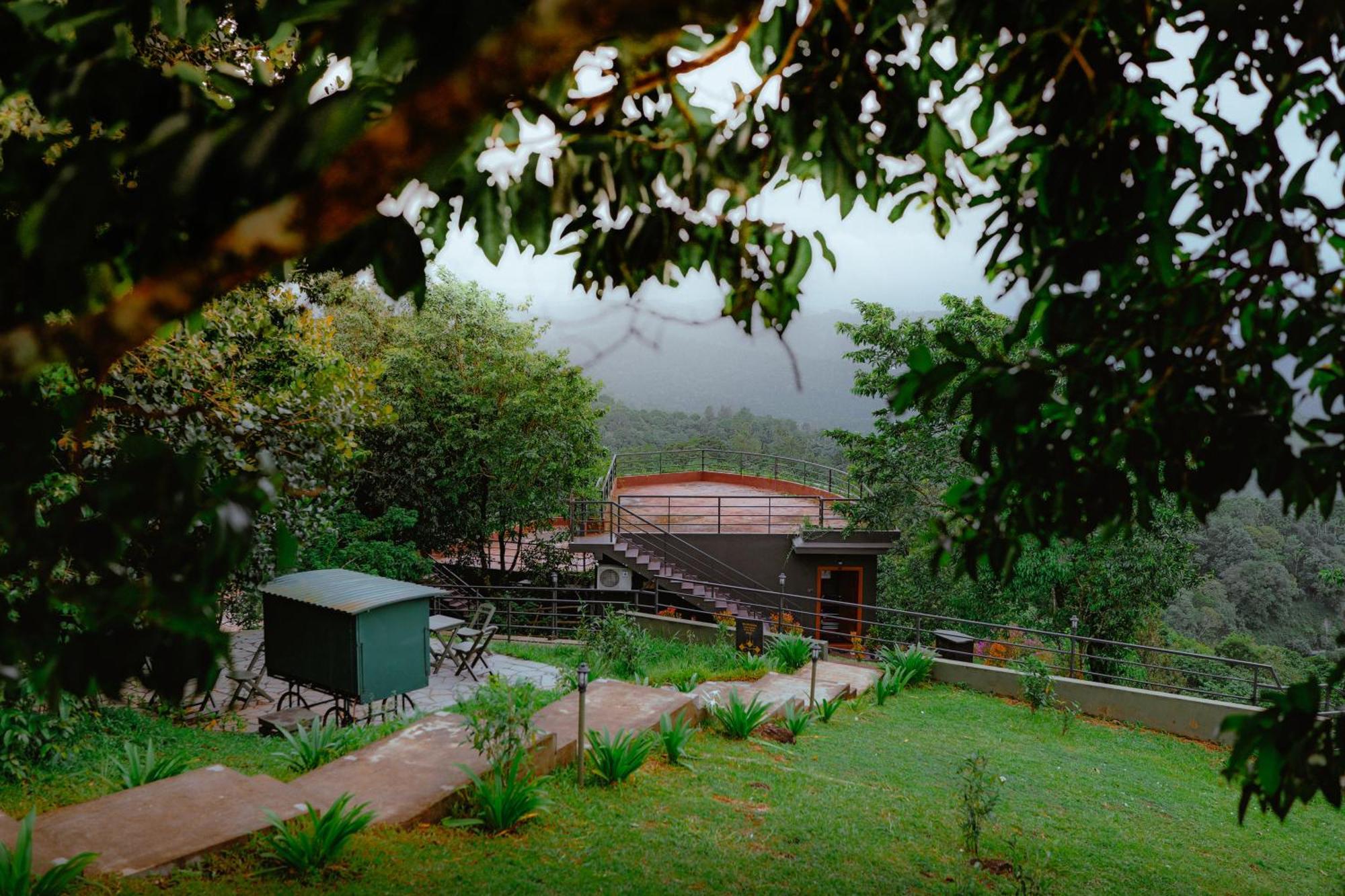 Haze And Kites Resort Munnar Buitenkant foto