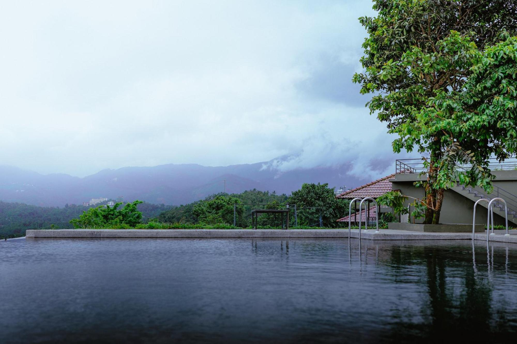 Haze And Kites Resort Munnar Buitenkant foto