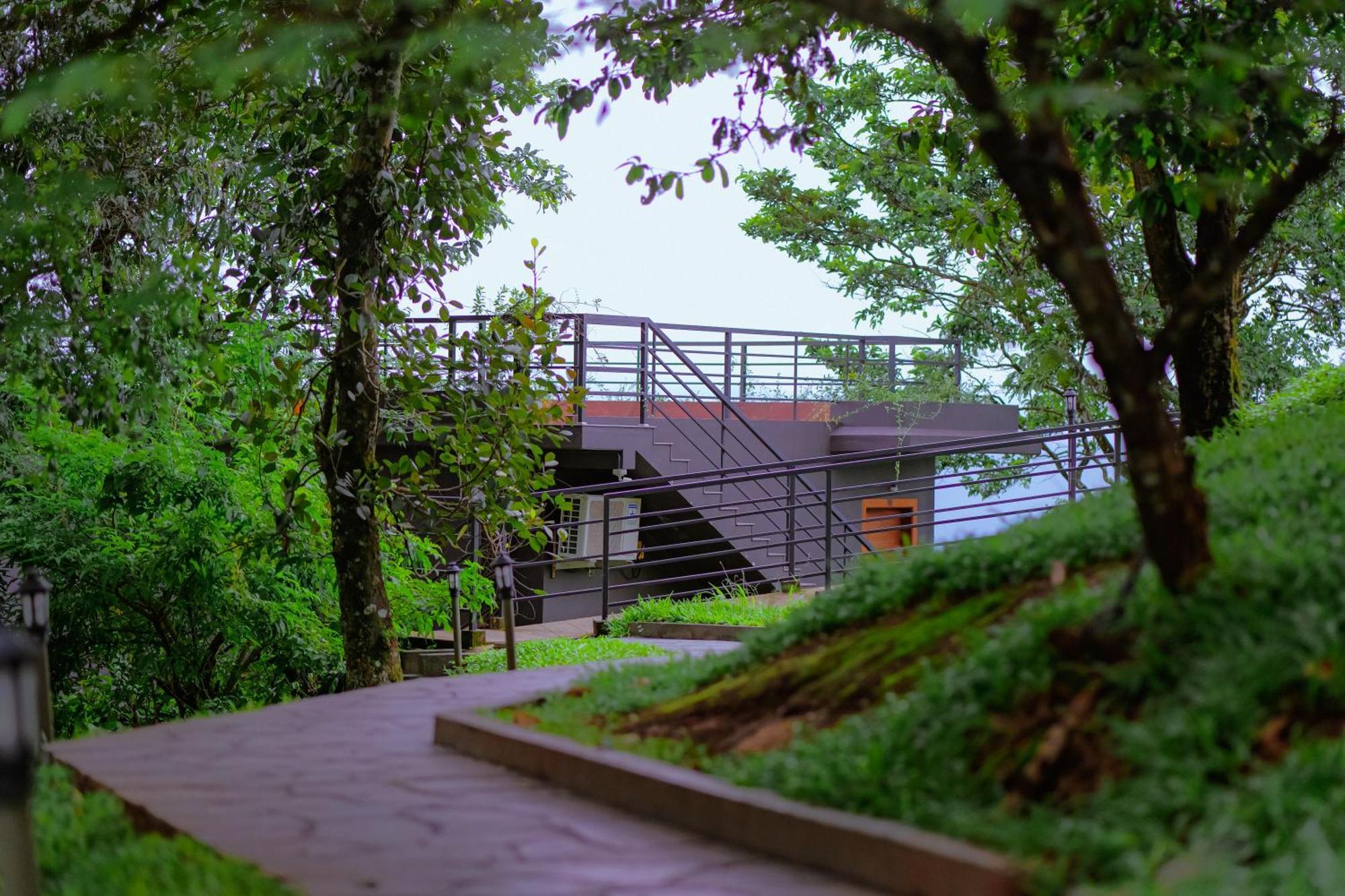 Haze And Kites Resort Munnar Buitenkant foto