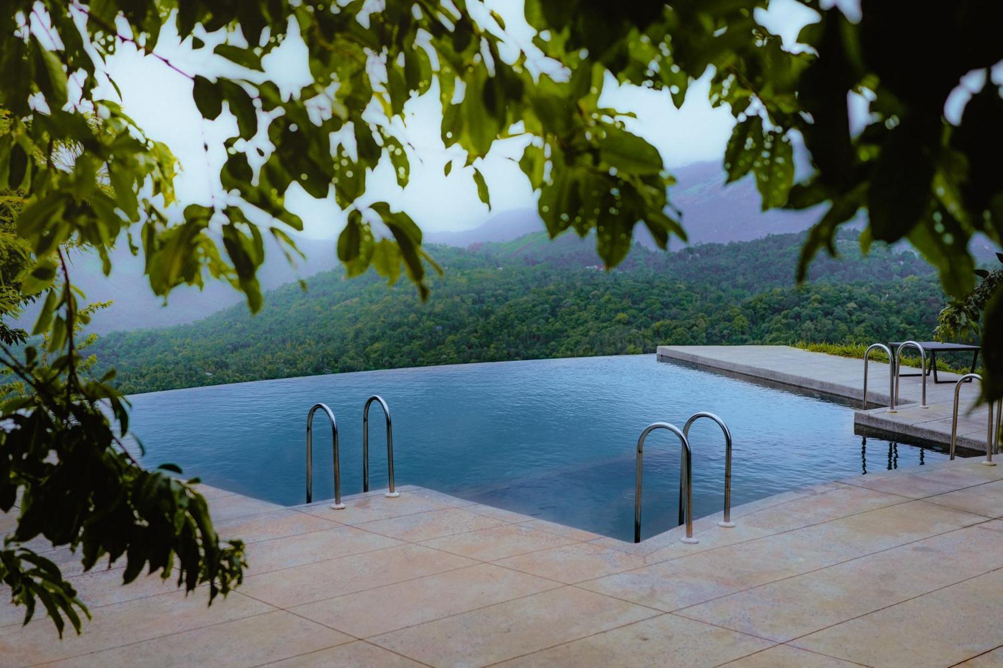 Haze And Kites Resort Munnar Buitenkant foto