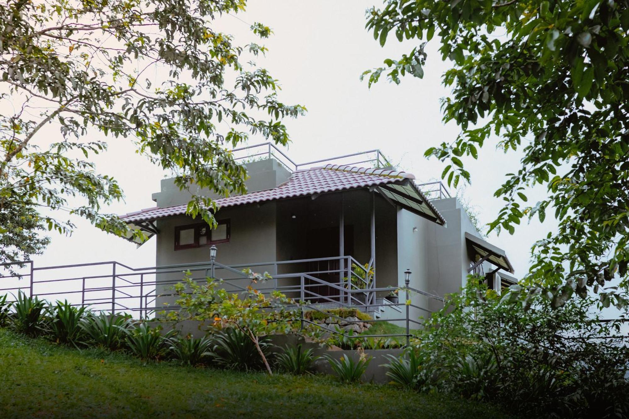Haze And Kites Resort Munnar Buitenkant foto
